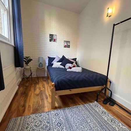 Room In Oxford Street London Exterior photo