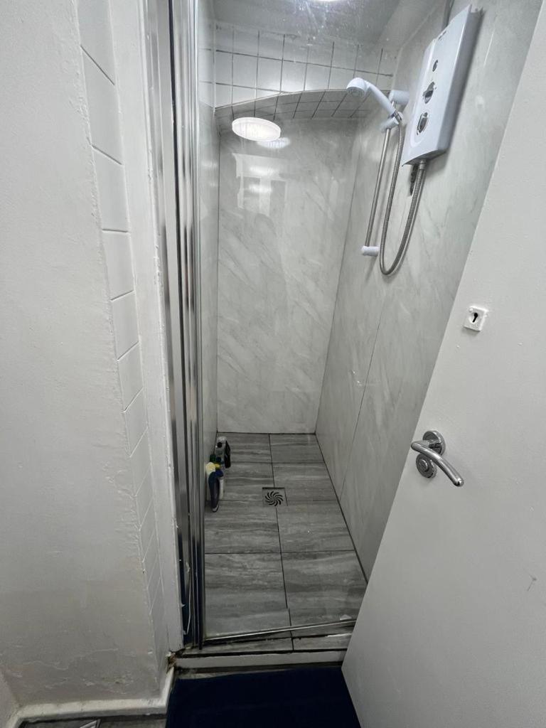 Room In Oxford Street London Exterior photo